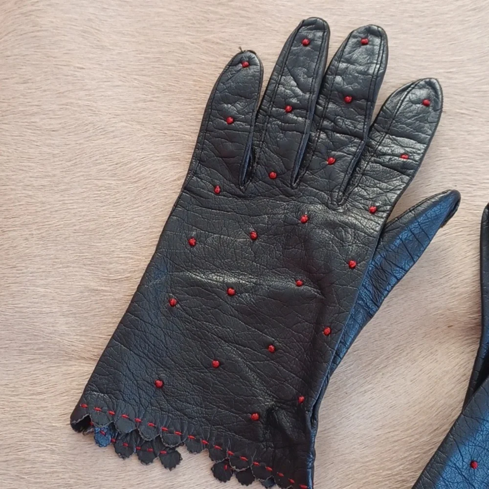 Vintage Leather Elegant Gloves